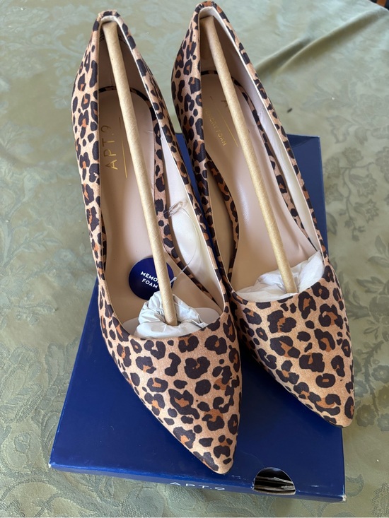Apt. 9 Shoes - Apt. 9 Leopard Print Pointed Toe Heels in Tan and Black